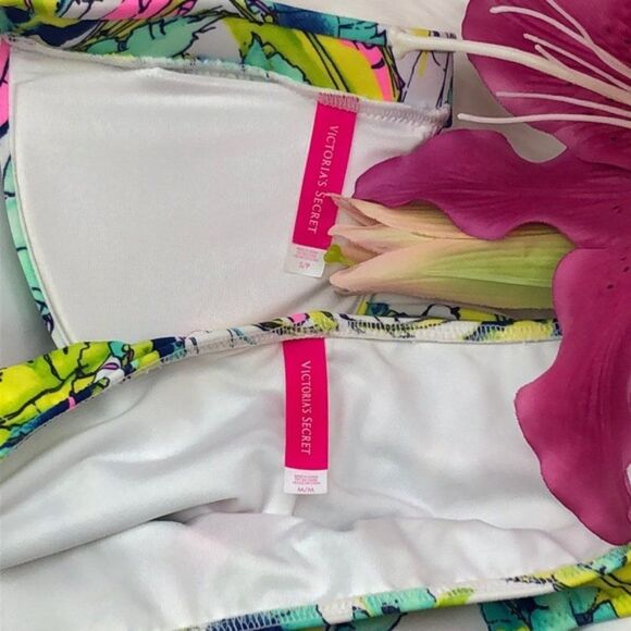 Victoria’s Secret Tropical Vibrant Palm Banana Leaf Bikini S/M NWOT - Picture 8 of 13